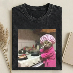 Funny Housewife Cat T-shirt